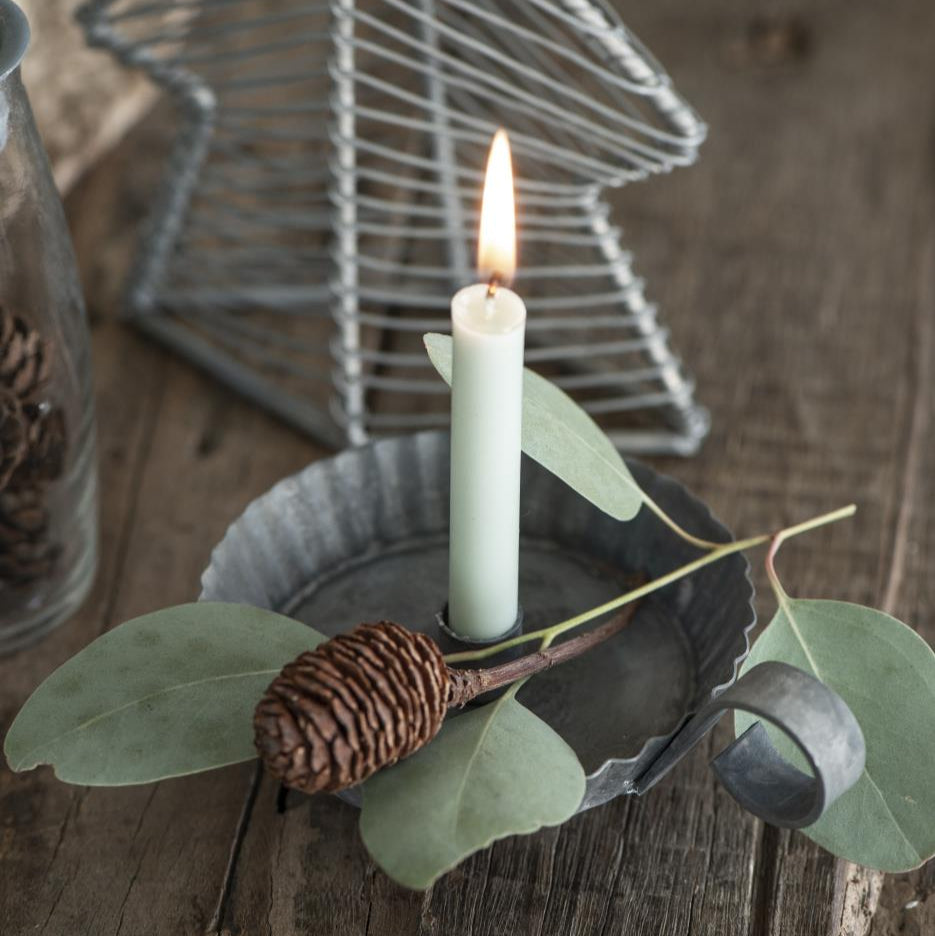 Dünne hohe Kerze staubig grün 5er Set- Ib Laursen