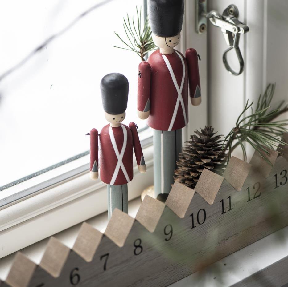 Weihnachtskalender 1-24 gehender Gardist - Ib Laursen