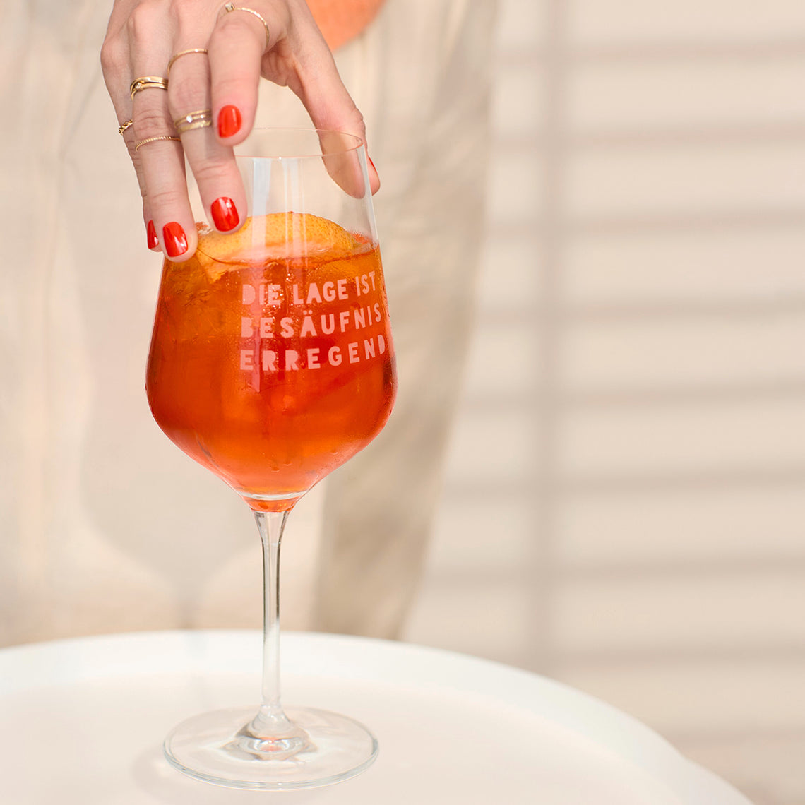 Weinglas "Die Lage ist besäufniserregend" - Räder