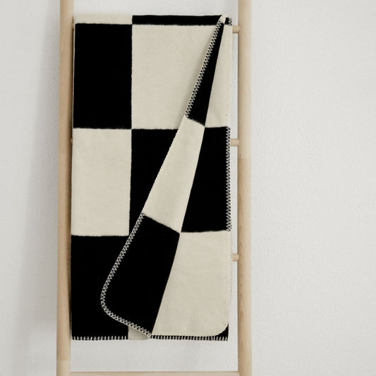 Kuscheldecke "Clara" Quadrate schwarz-natur - Riema