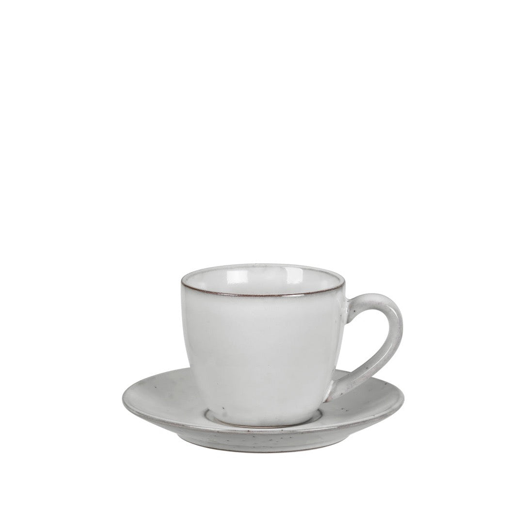 Nordic Sand Tasse mit Untertasse - Broste Copenhagen