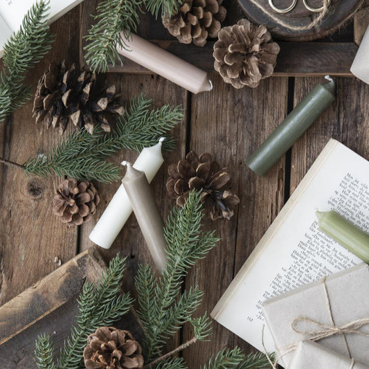 Stabkerze waldgrün rustikal Ø:2,2 - Ib Laursen