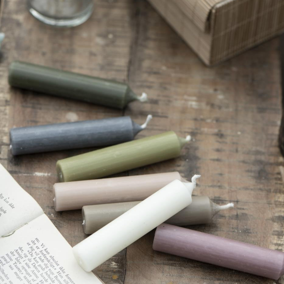 Stabkerze waldgrün rustikal Ø:2,2 - Ib Laursen