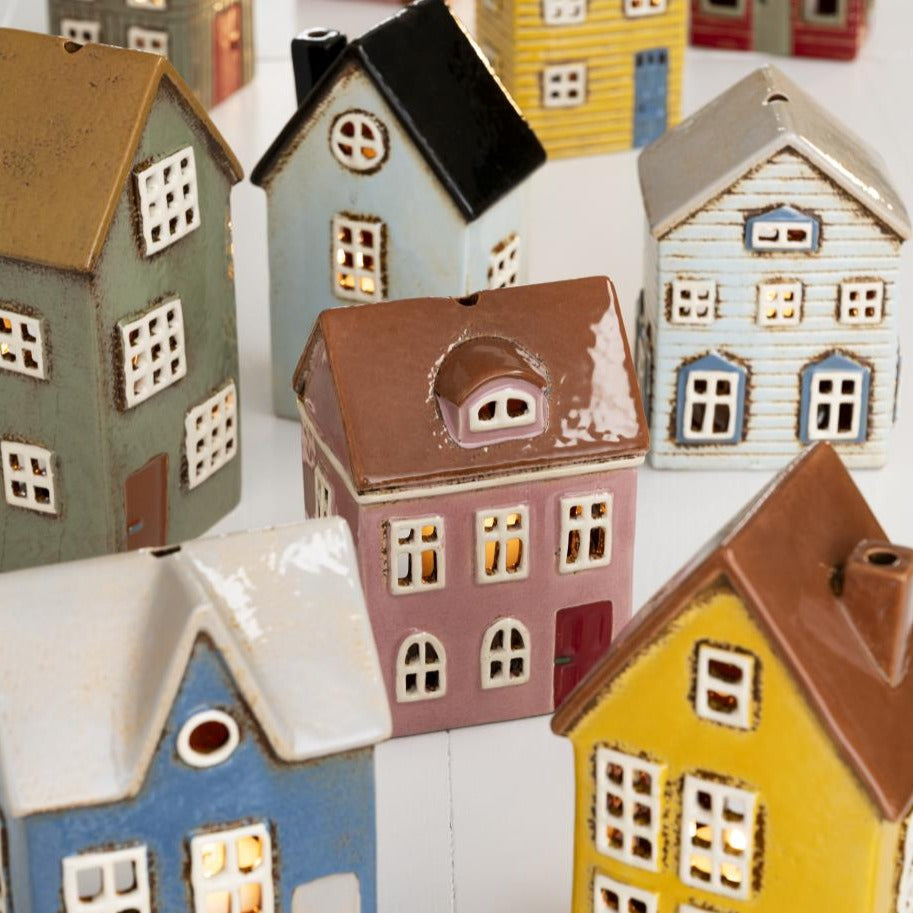 Haus für Teelicht Nyhavn gerundetes Dachfenster rote Tür - Ib Laursen