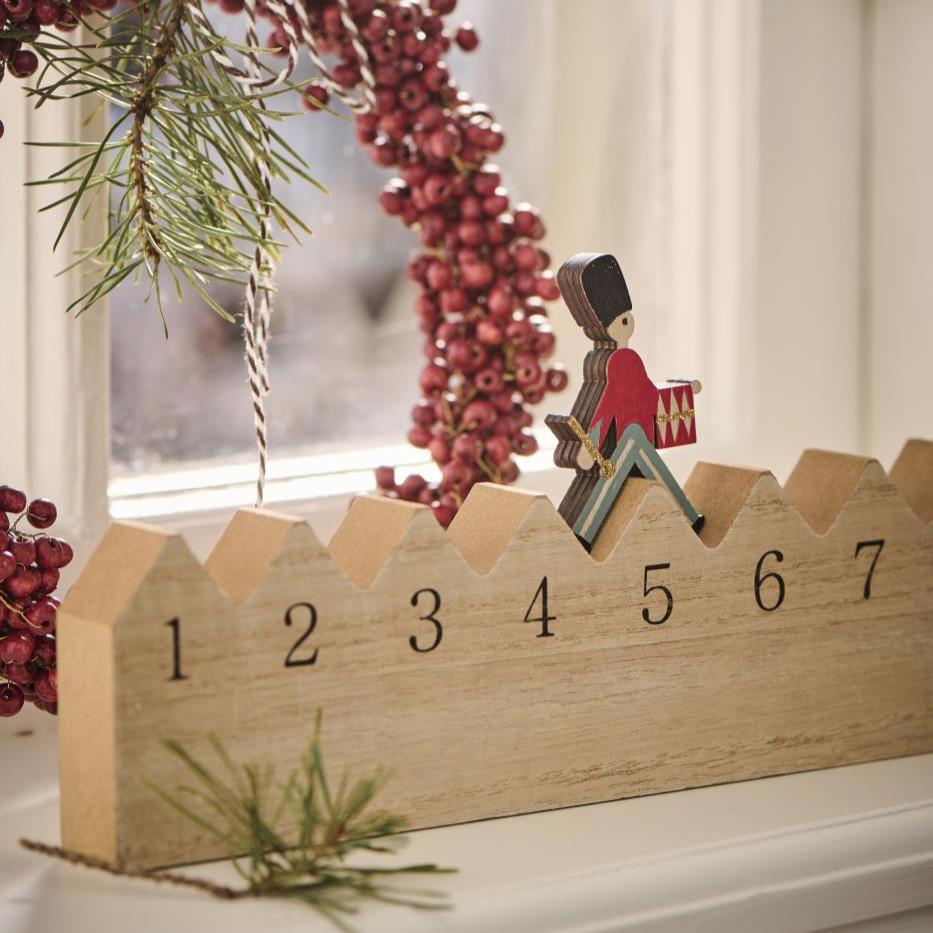 Weihnachtskalender 1-24 gehender Gardist - Ib Laursen
