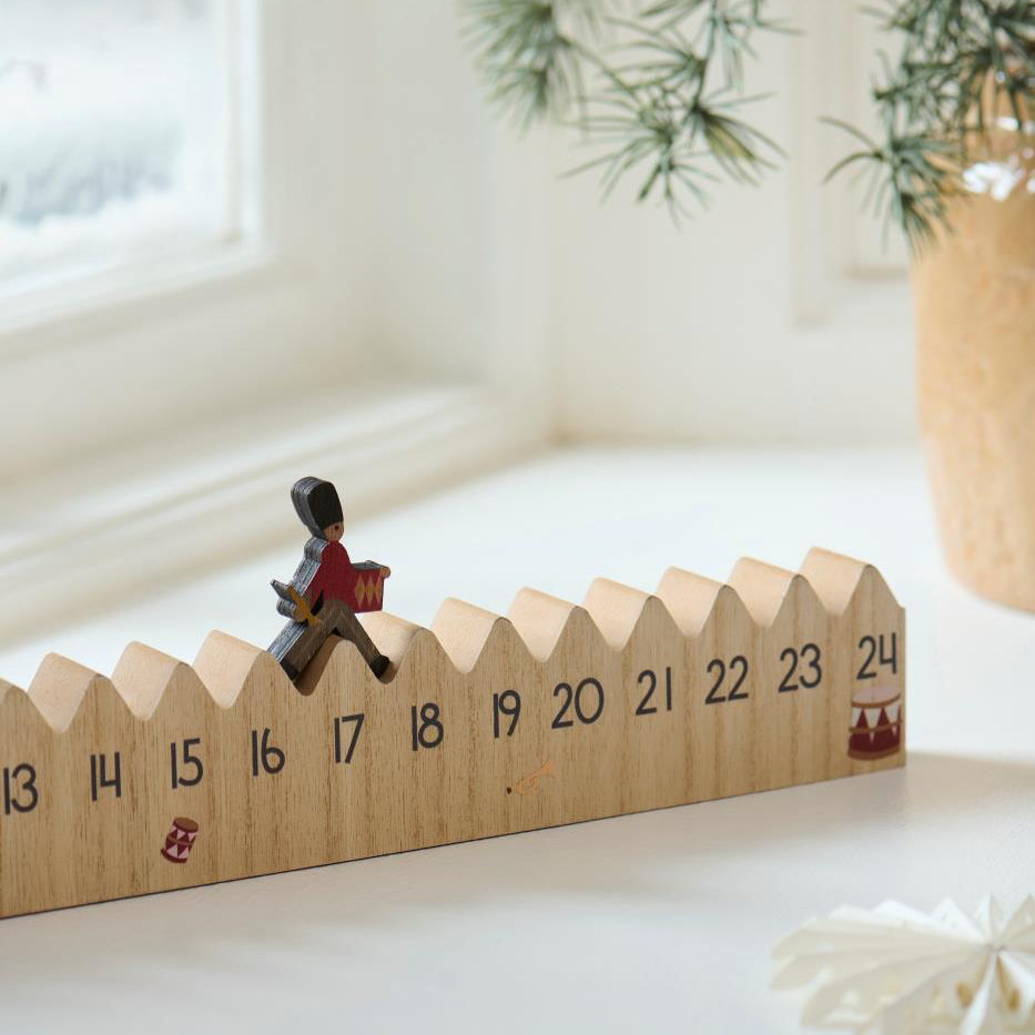 Weihnachtskalender 1-24 gehender Gardist - Ib Laursen