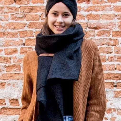 SPAR-SET: Kuschelschal Black für Deine Liebsten