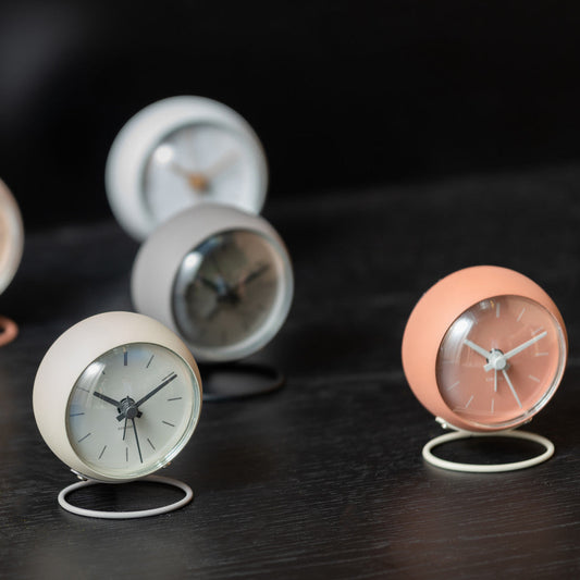 Wecker Mini Nirvana Globe weiß - Karlsson