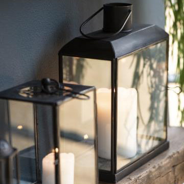 Laterne länglich abgerundetes Dach schwarz - Ib Laursen