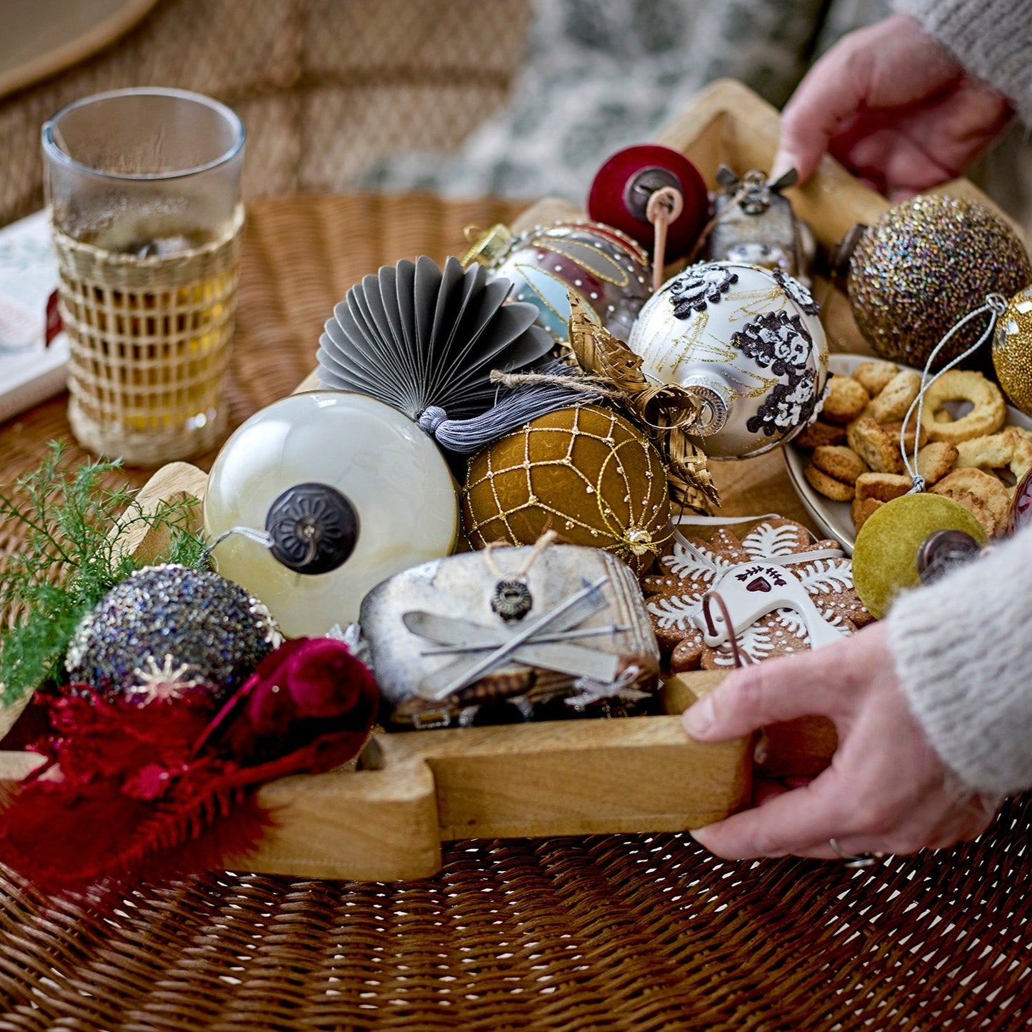 Mouna Ornament weiß - Bloomingville