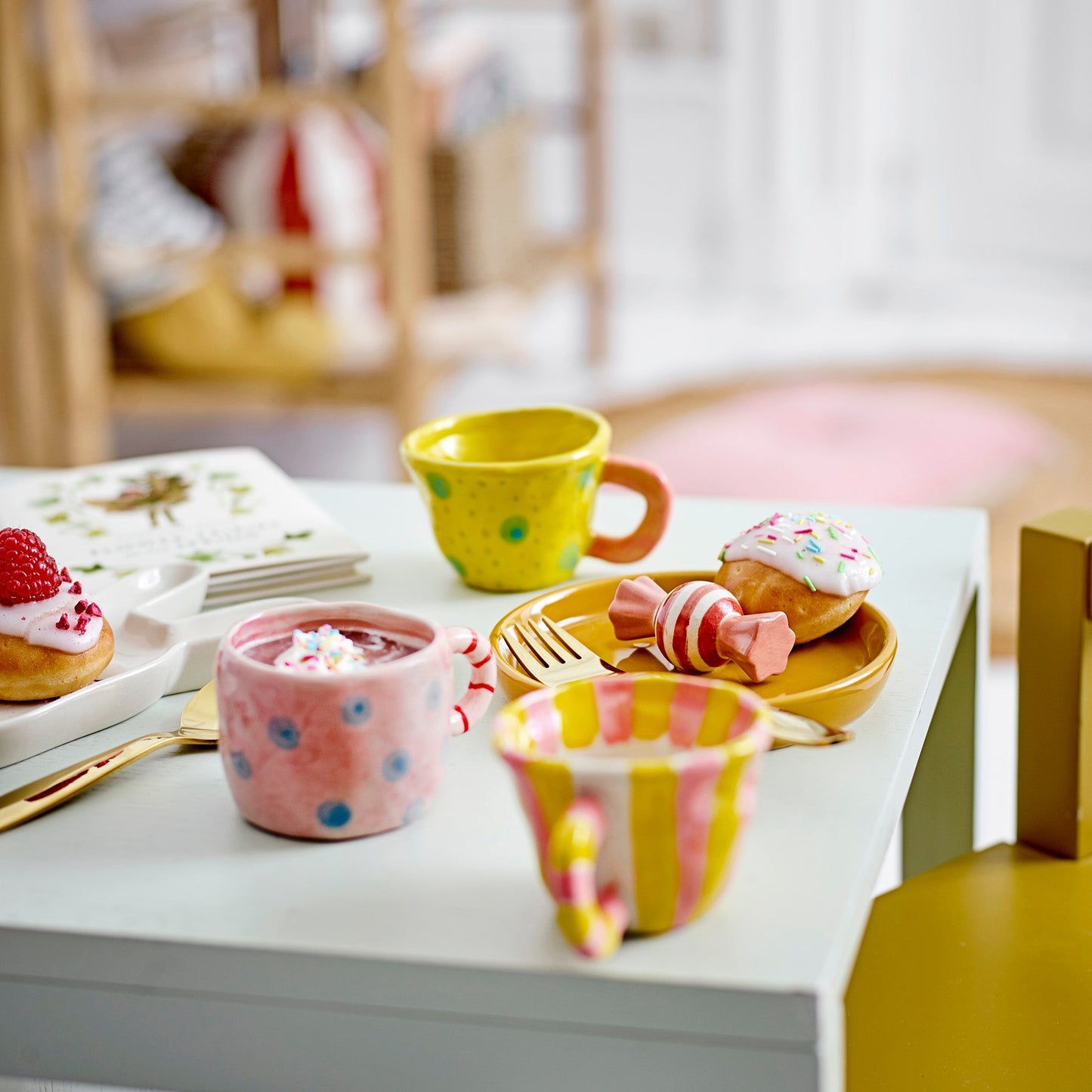 Nini Tasse gelb mit Punkten - Bloomingville