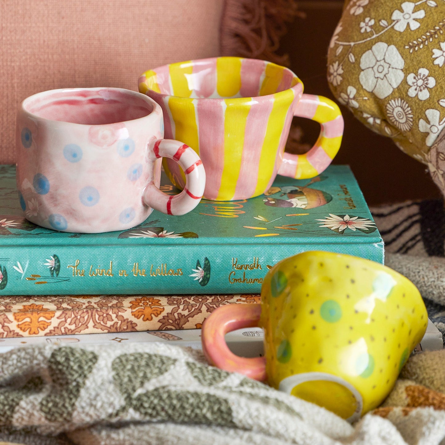 Nini Tasse gelb mit Punkten - Bloomingville
