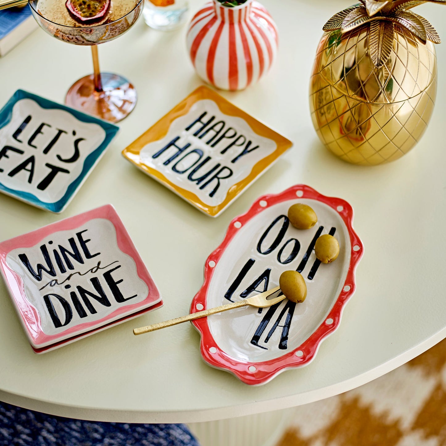 Soline Servierplatte "ooh la la" bunt  - Bloomingville