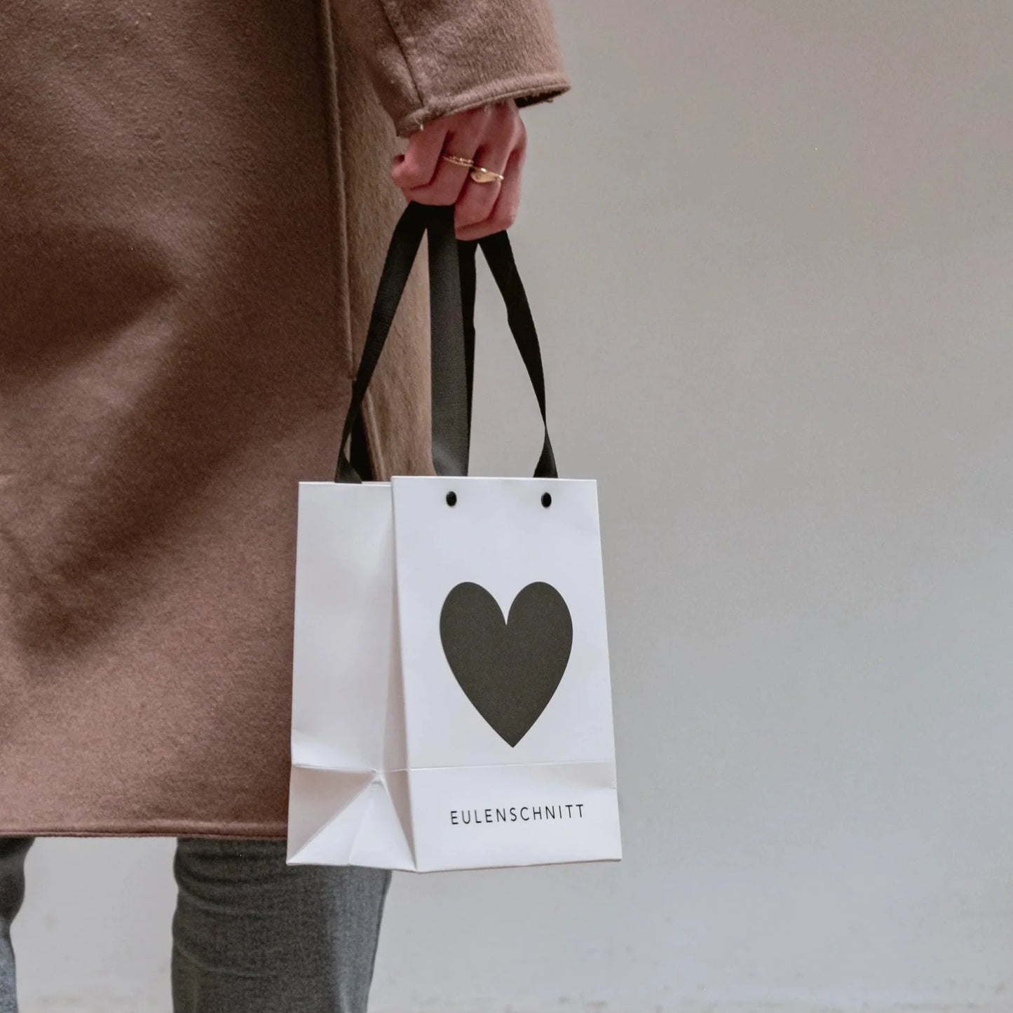 Geschenktüte für Eulenschnitt Becher