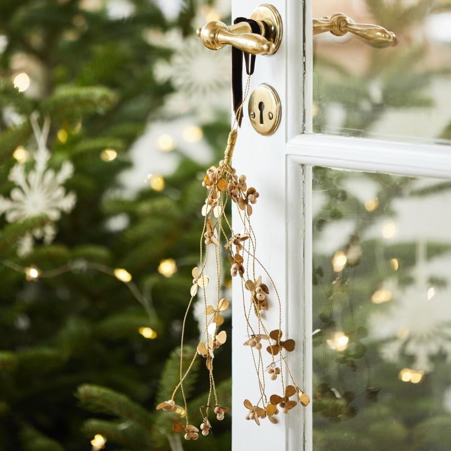 Hänger mit Blättern und naturfarbigen Holzperlen - Ib Laursen