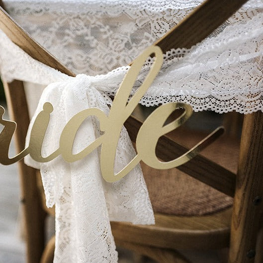 Spitze in gebrochenem weiß