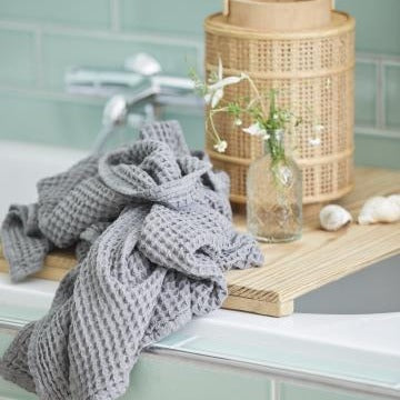 Handtuch Liseleje mit Waffelmuster anthrazit - Ib Laursen