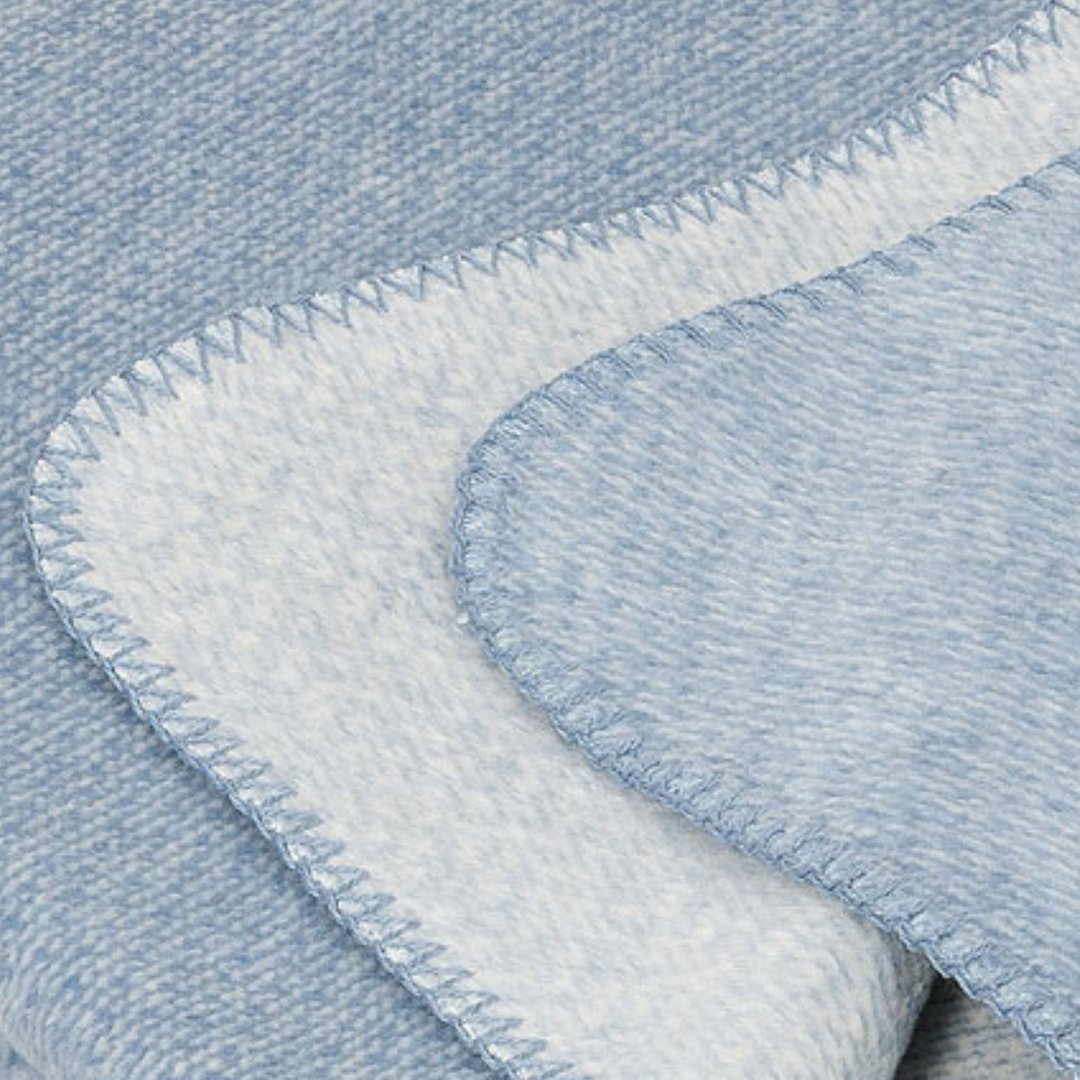 Kuscheldecke "Emma" blau meliert - Riema